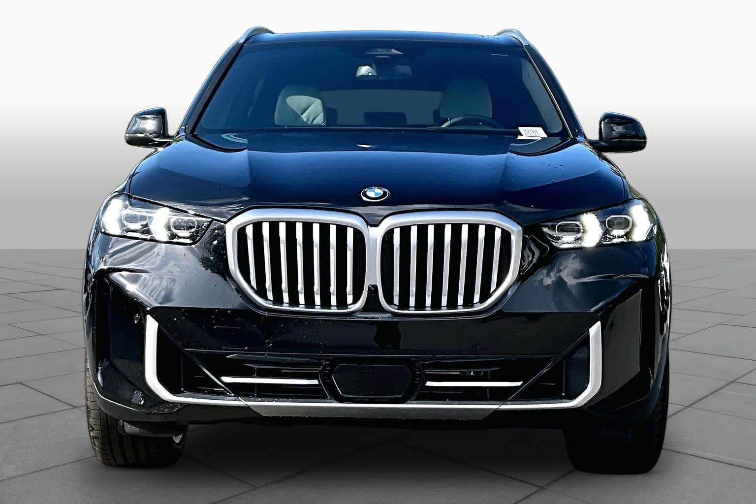 New 2026 Black Sapphire Metallic BMW xDrive40i image 3