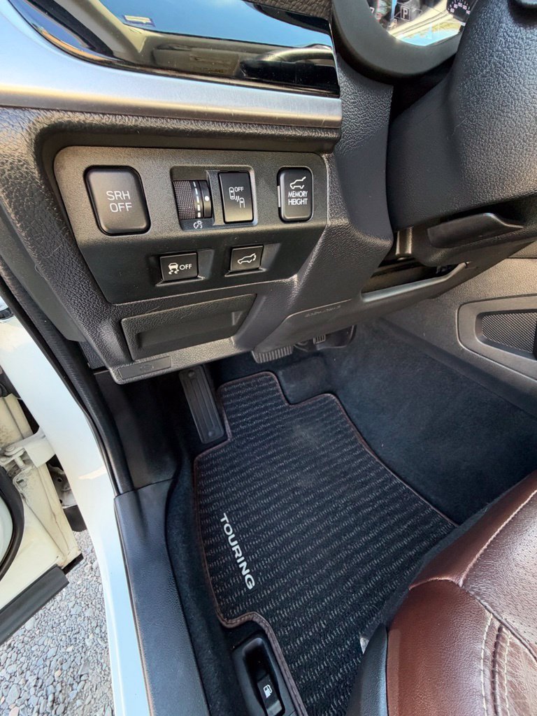 Used 2018 Crystal White Pearl Subaru 2.5i Touring image 15