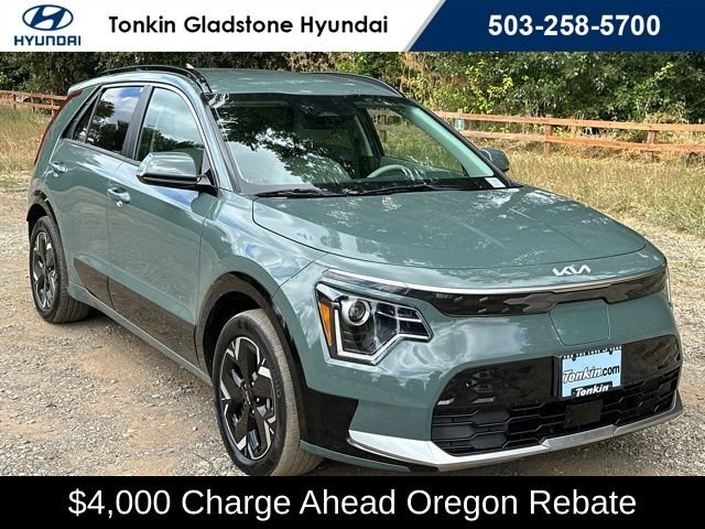 Used 2023 Kia Niro Wind with VIN KNDCR3L1XP5043234 for sale in Gladstone, OR