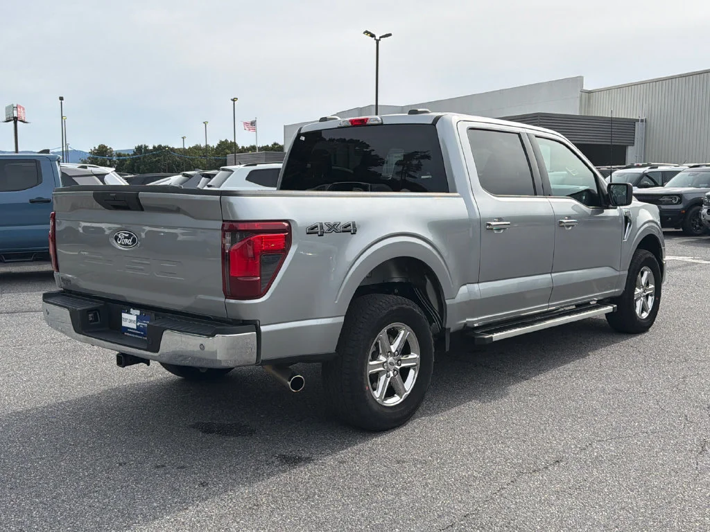 Used 2025 Silver Ford XLT image 7
