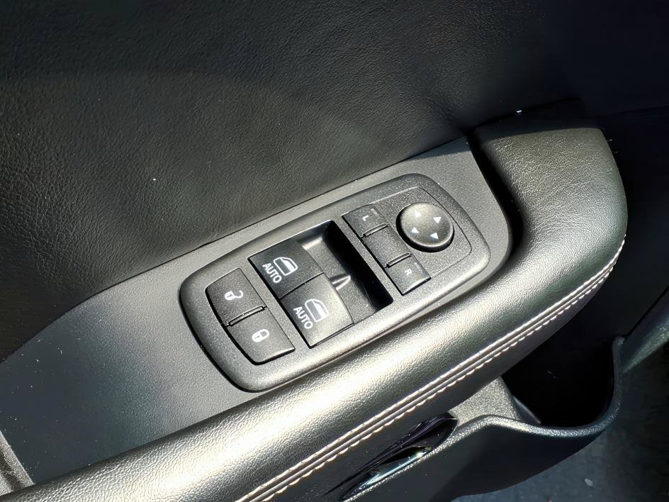 Used 2016 Plum Crazy Pearlcoat Dodge SRT Hellcat image 19