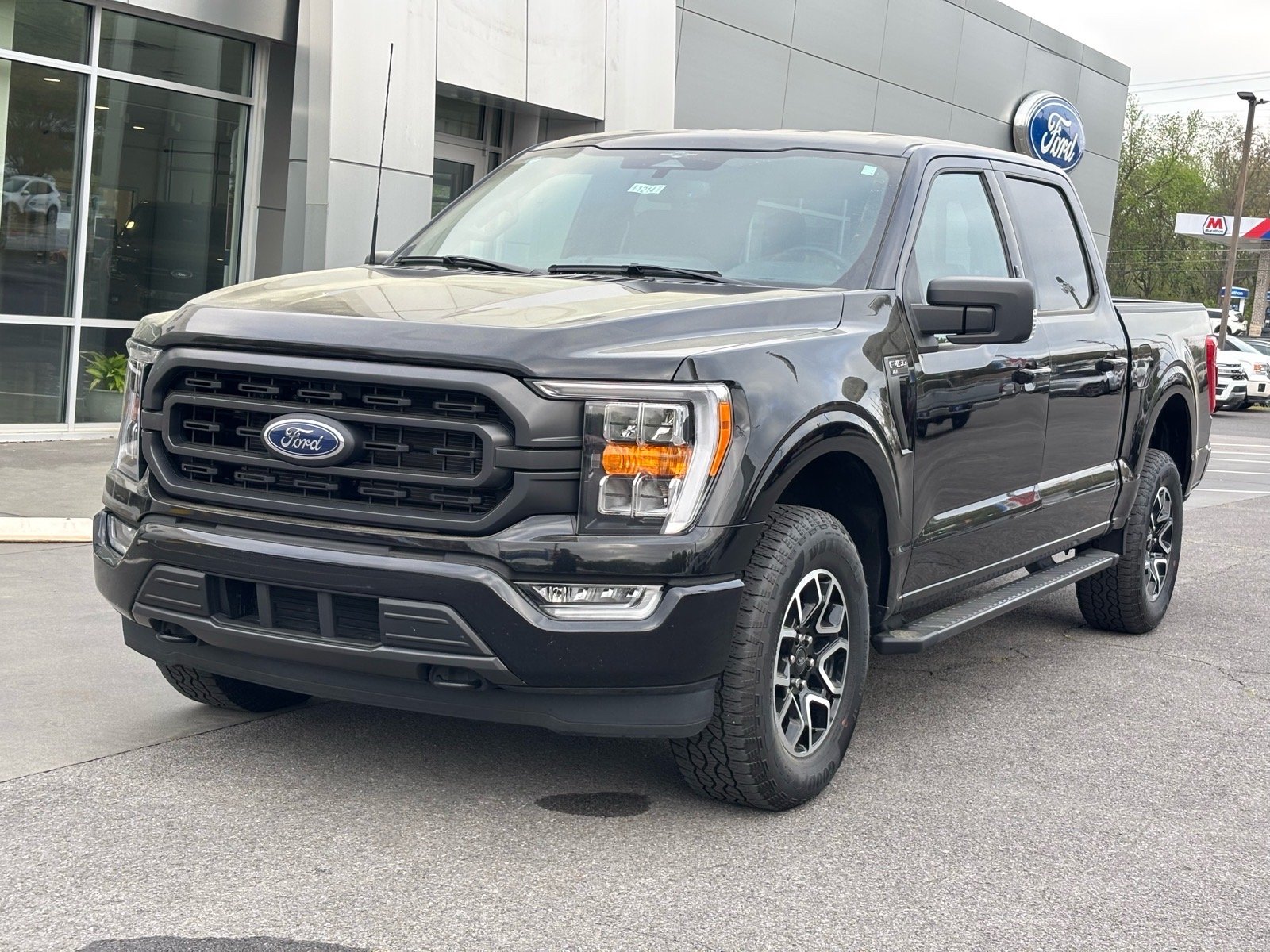 Used 2023 Black Ford XLT image 1