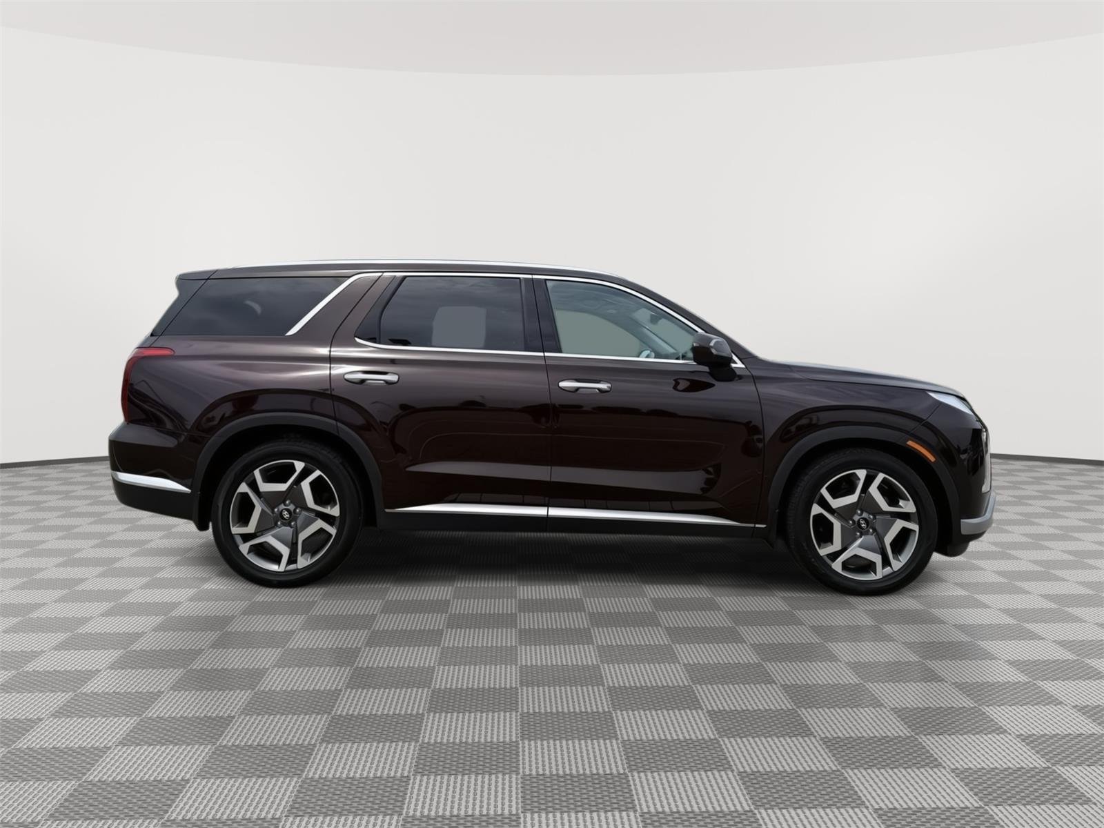 Used 2023 Sierra Burgundy Hyundai Limited image 7