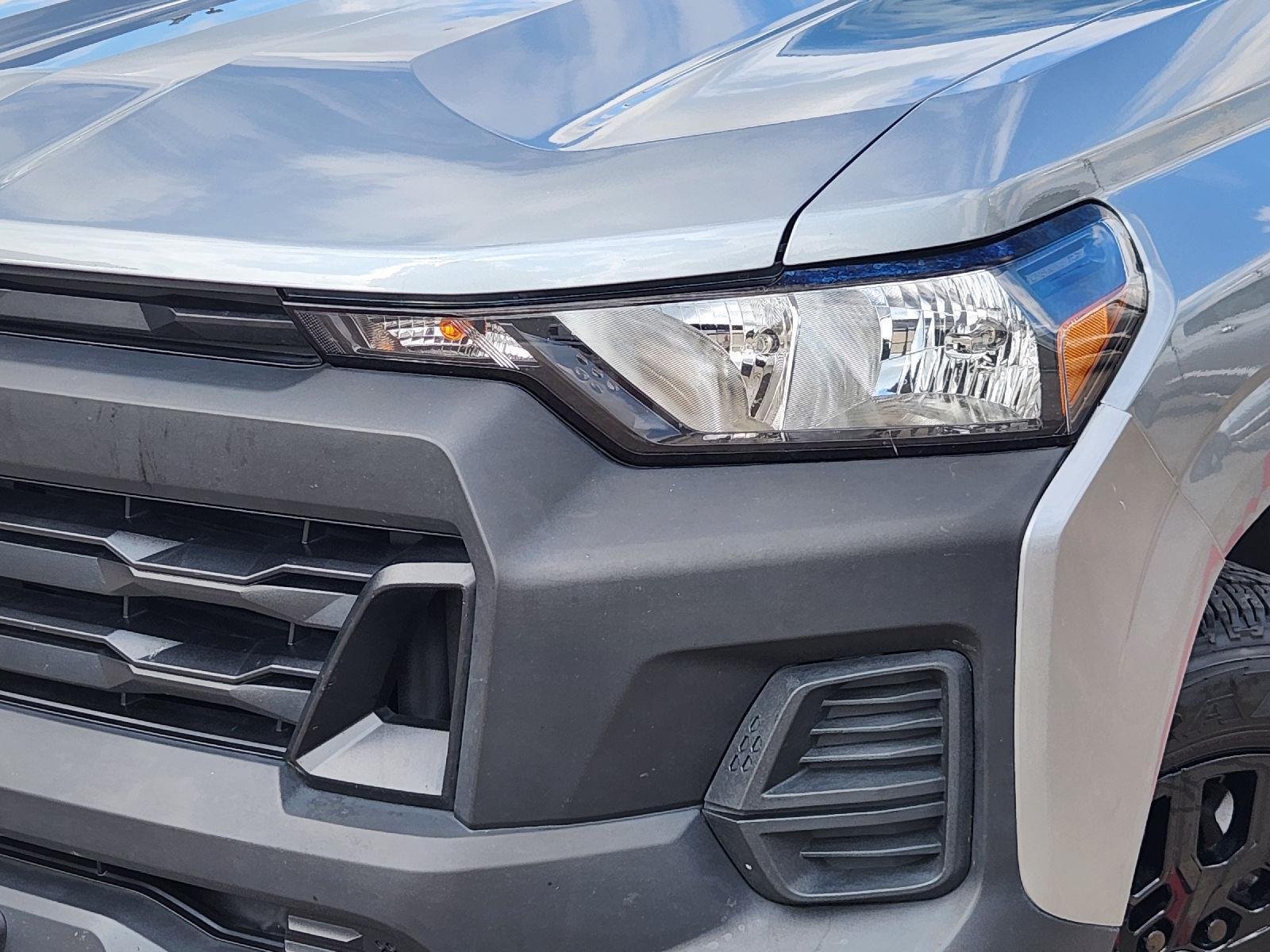2025 Chevrolet Colorado Work Truck - Photo 9