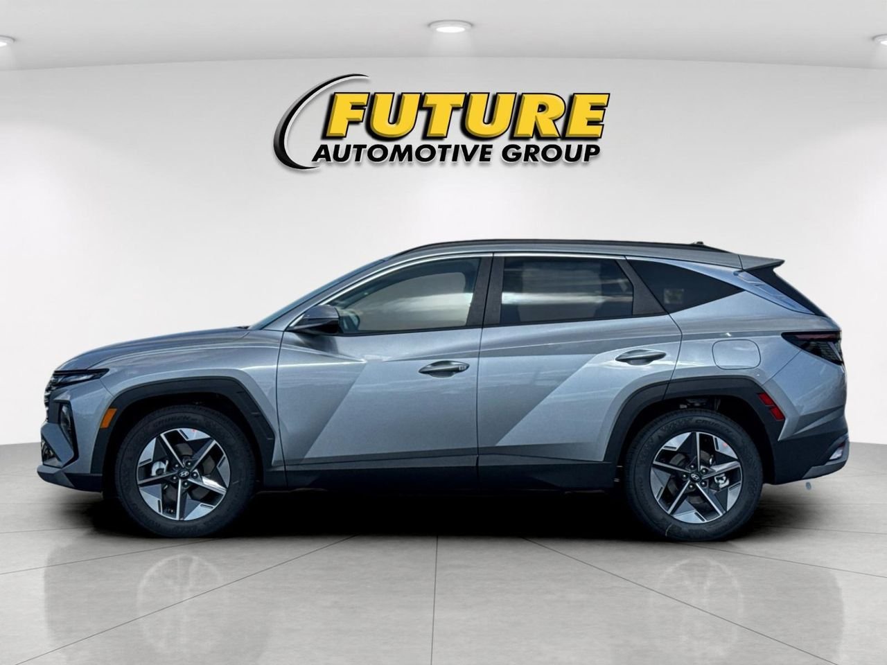 New 2026 Silver Hyundai SEL Premium FWD image 6