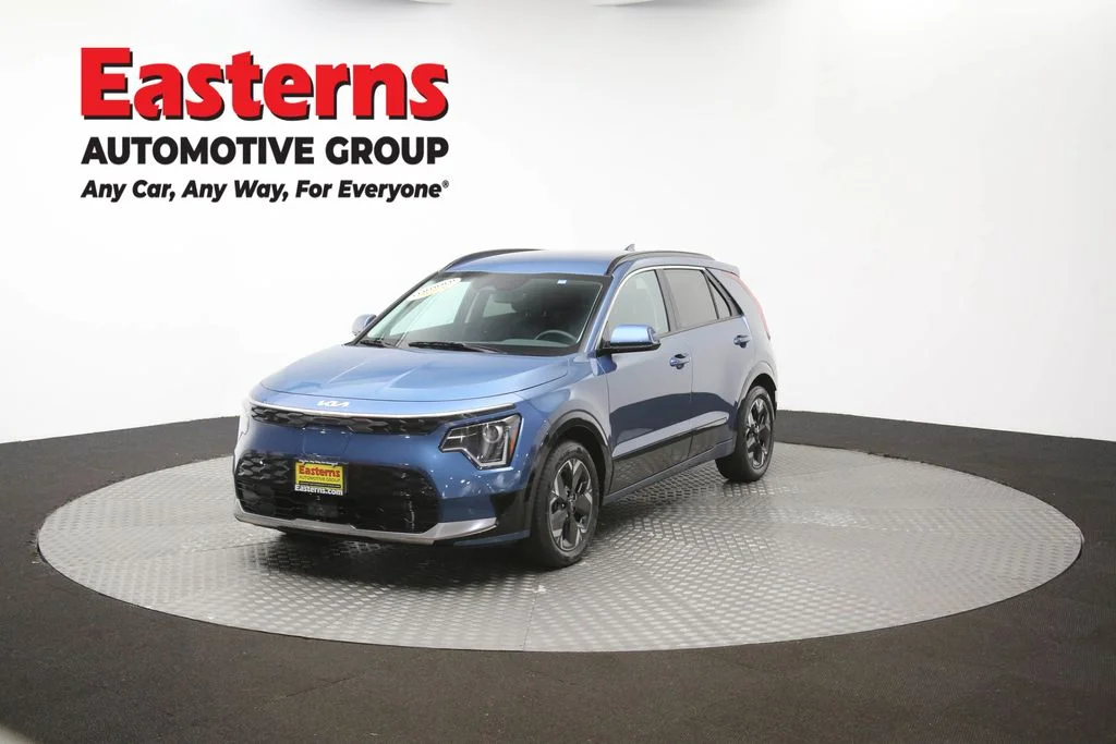 Used 2024 Blue Kia Wind image 56