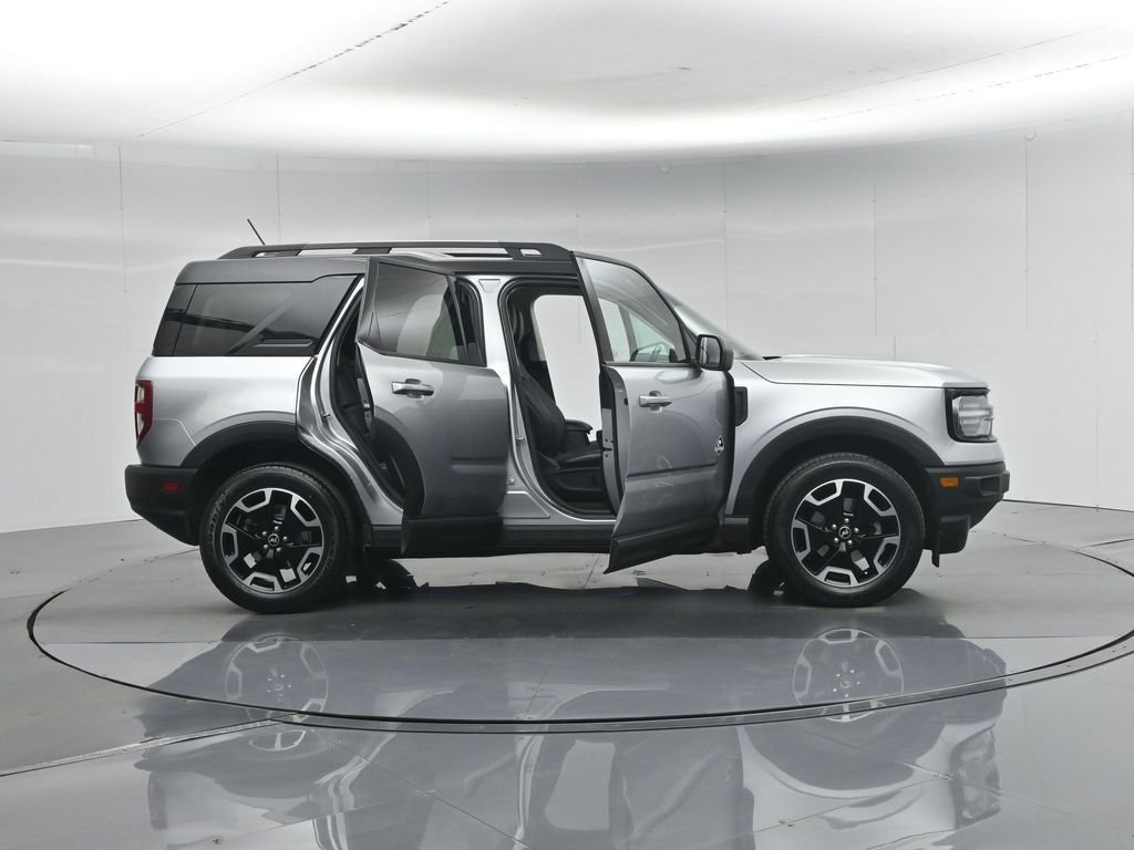 Certified Used 2022 Silver Ford Outer Banks image 5