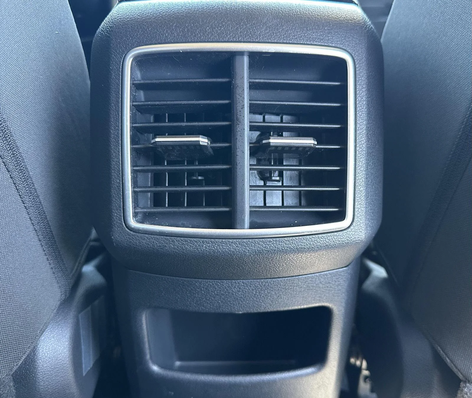 2025 Kia Sportage LX - Photo 22