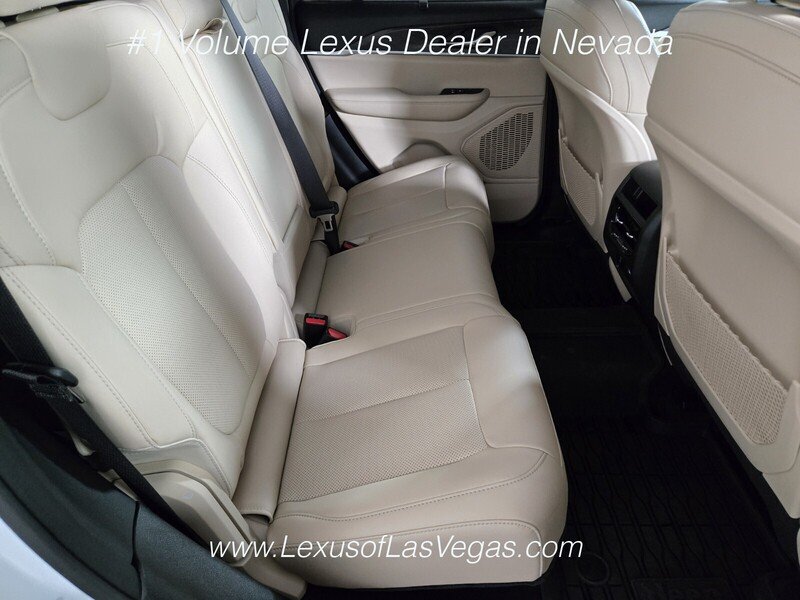 Used 2024 Bright White Clearcoat Jeep Limited image 20