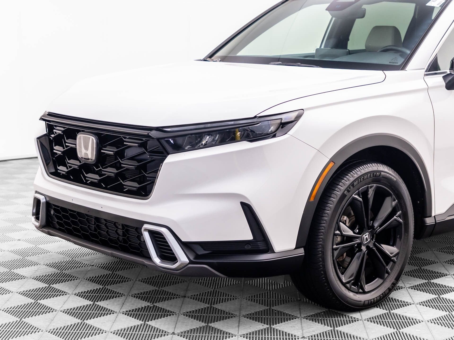 Used 2023 White Honda Sport Touring image 37