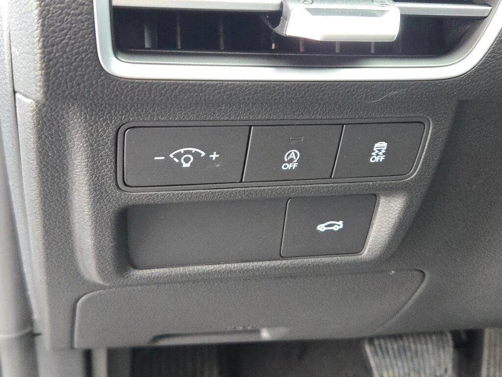 New 2026 Black Hyundai SE image 22
