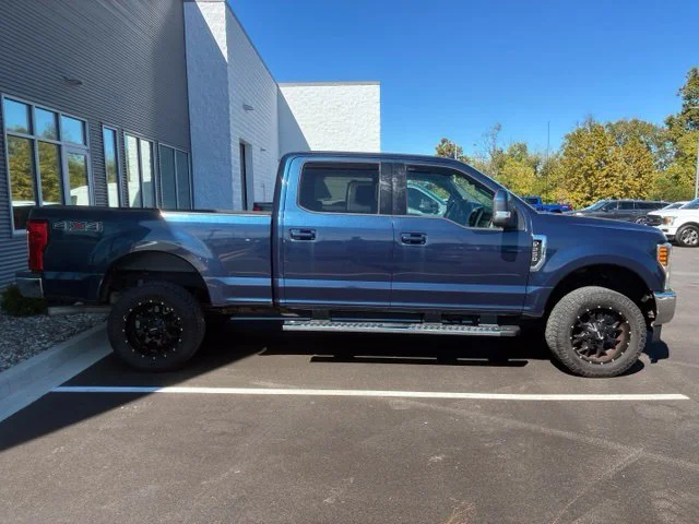 Used 2019 Blue Ford Lariat image 10