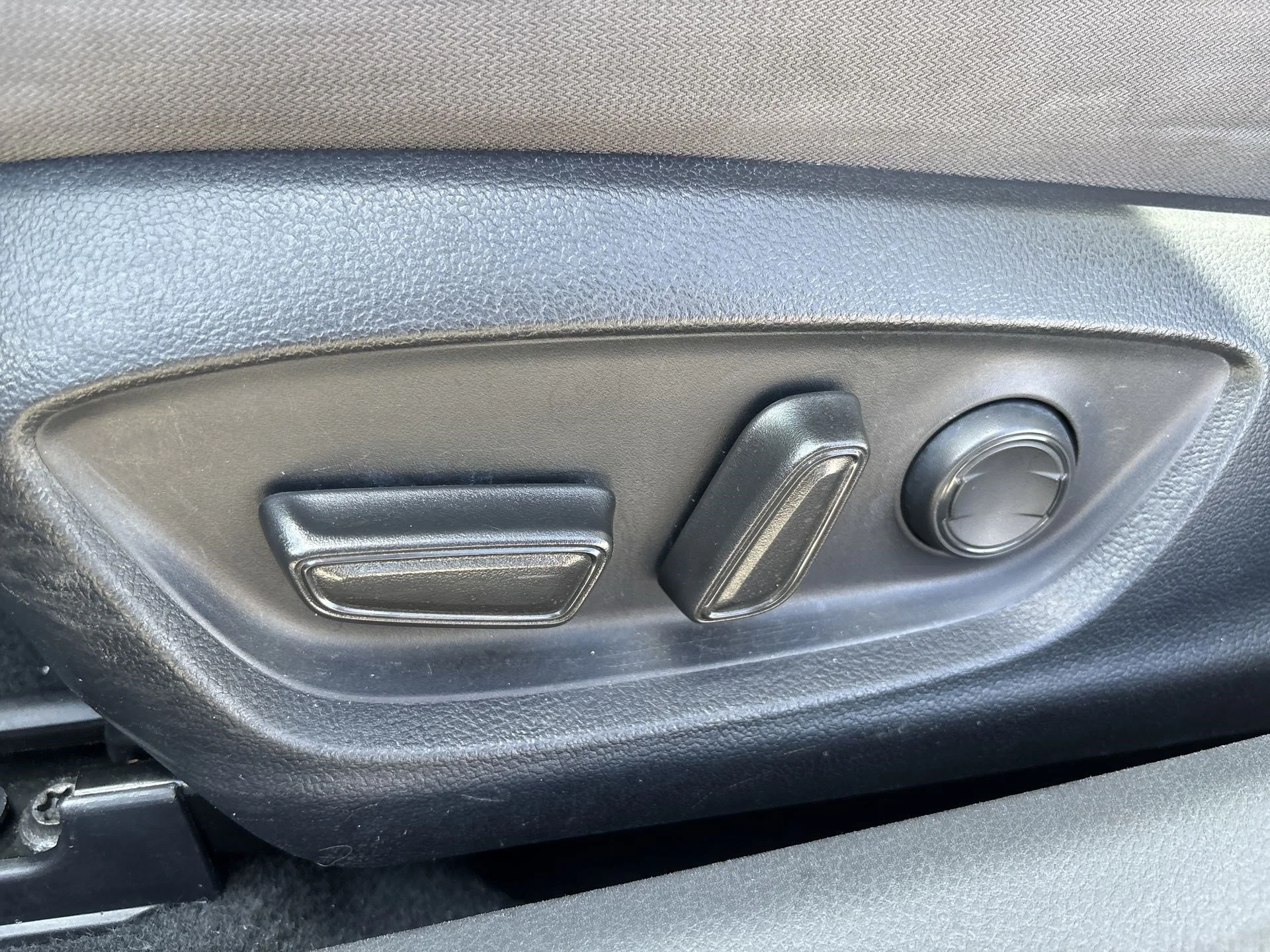 Used 2022 Predawn Gray Mica Toyota LE image 14