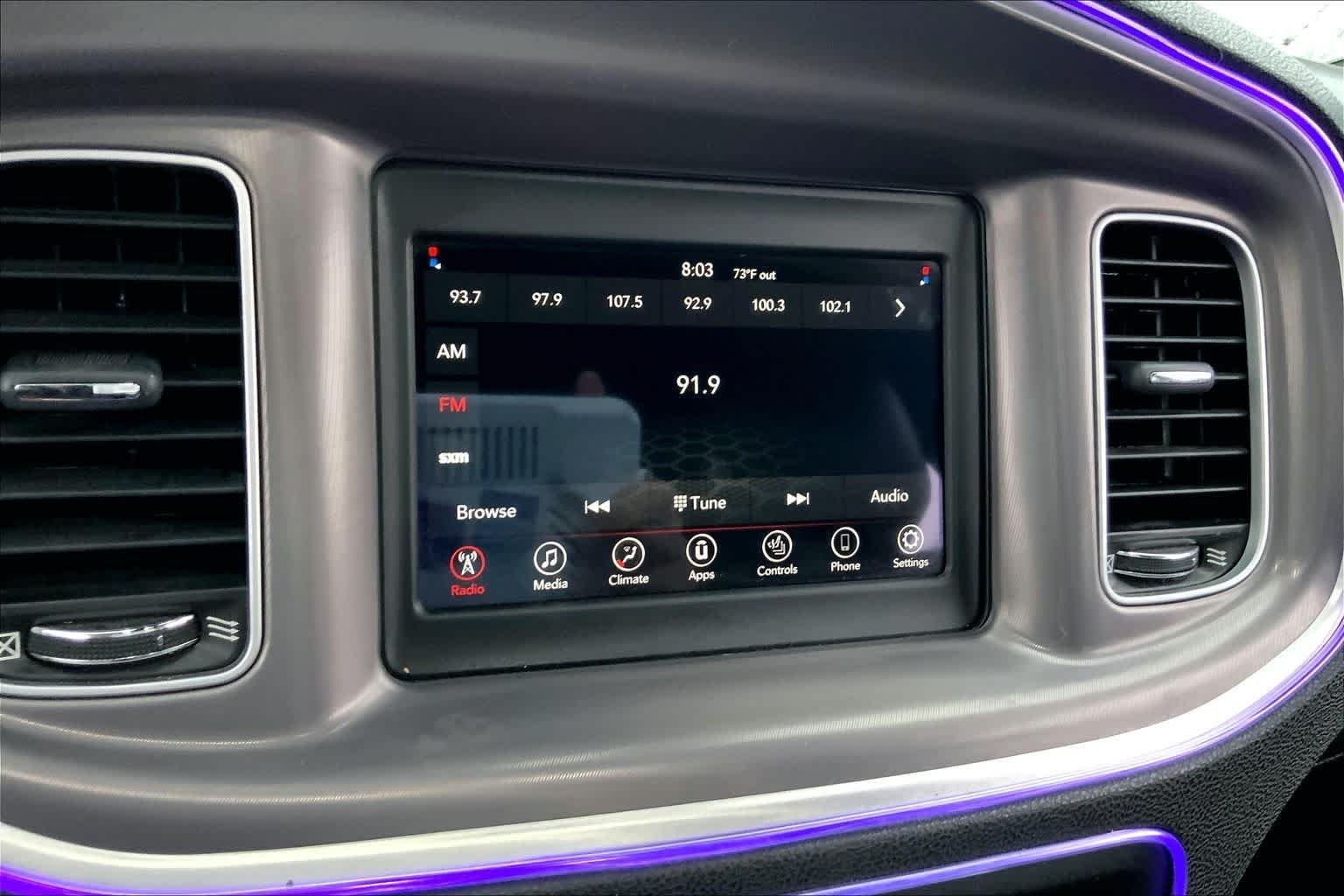 Used 2022 Pitch Black Clearcoat Dodge SXT image 30