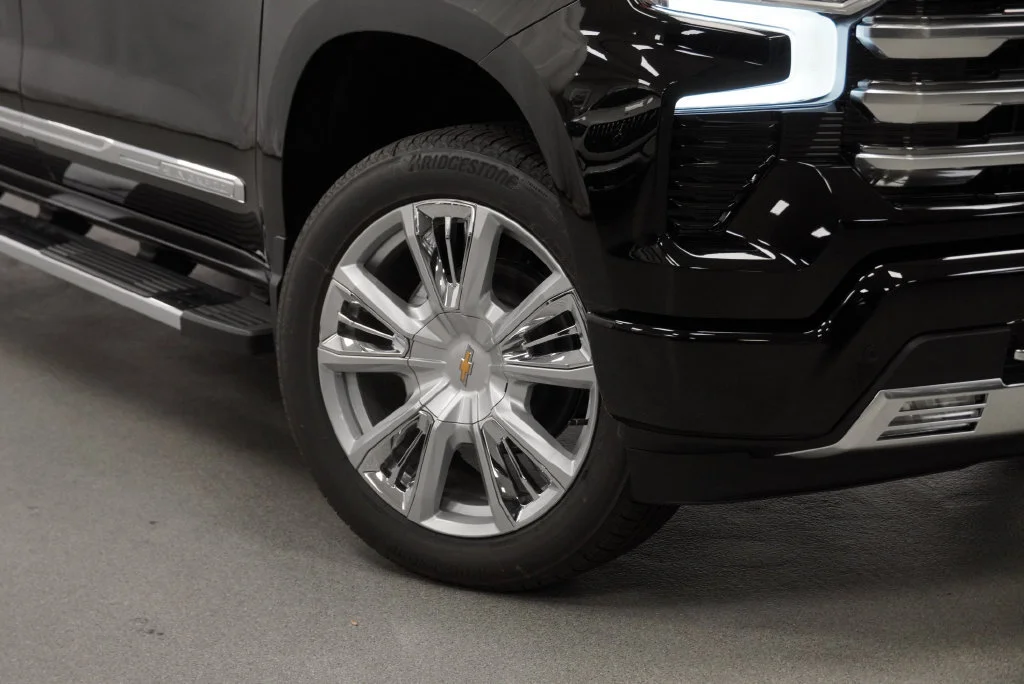 New 2026 Black Chevrolet High Country image 8