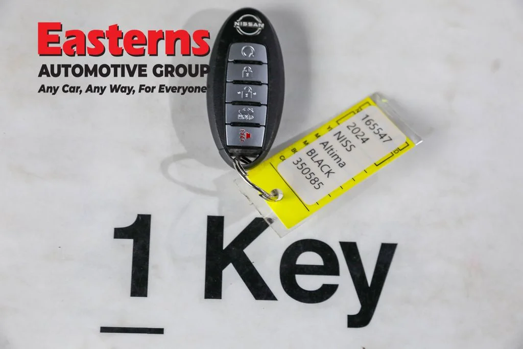 Used 2024 Black Nissan 2.5 SV image 23