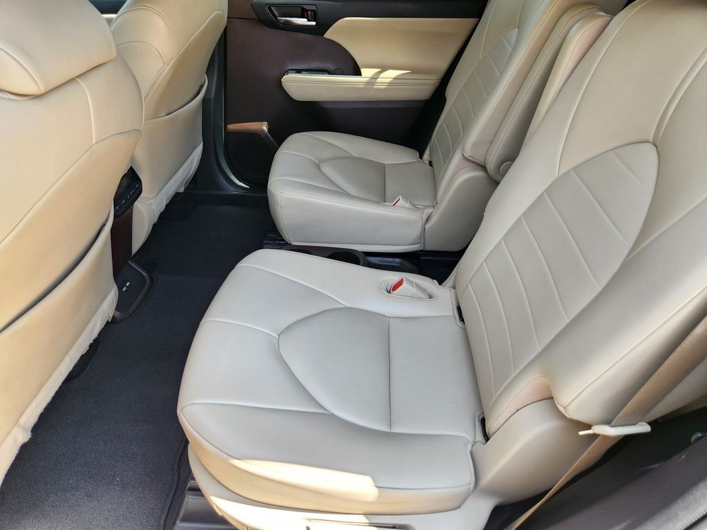 Used 2021 Opulent Amber Toyota XLE image 30