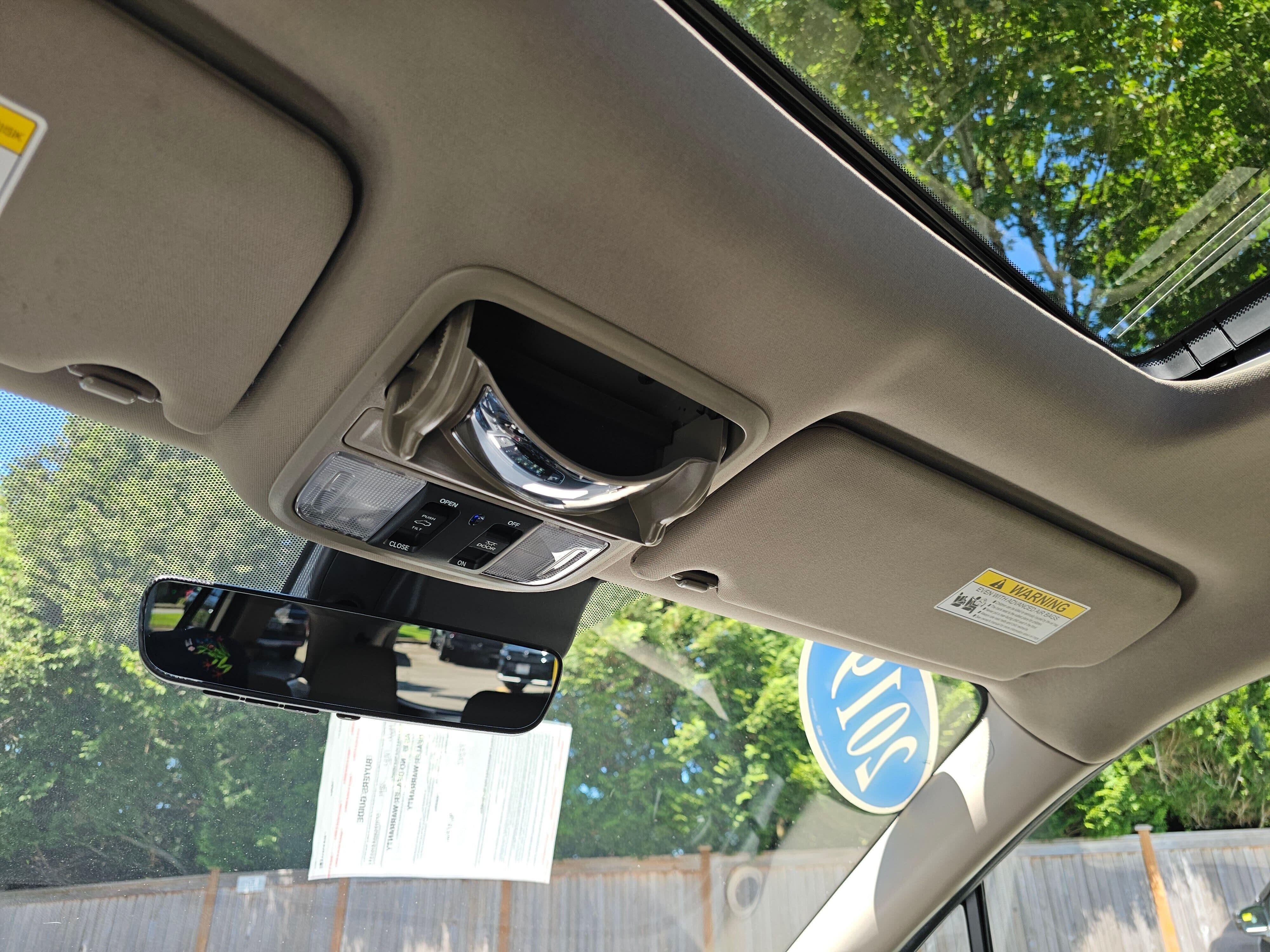 Used 2019 White Diamond Pearl Honda EX-L image 33
