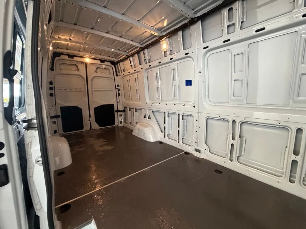 Used 2025 White Mercedes-Benz Cargo 170 WB image 37