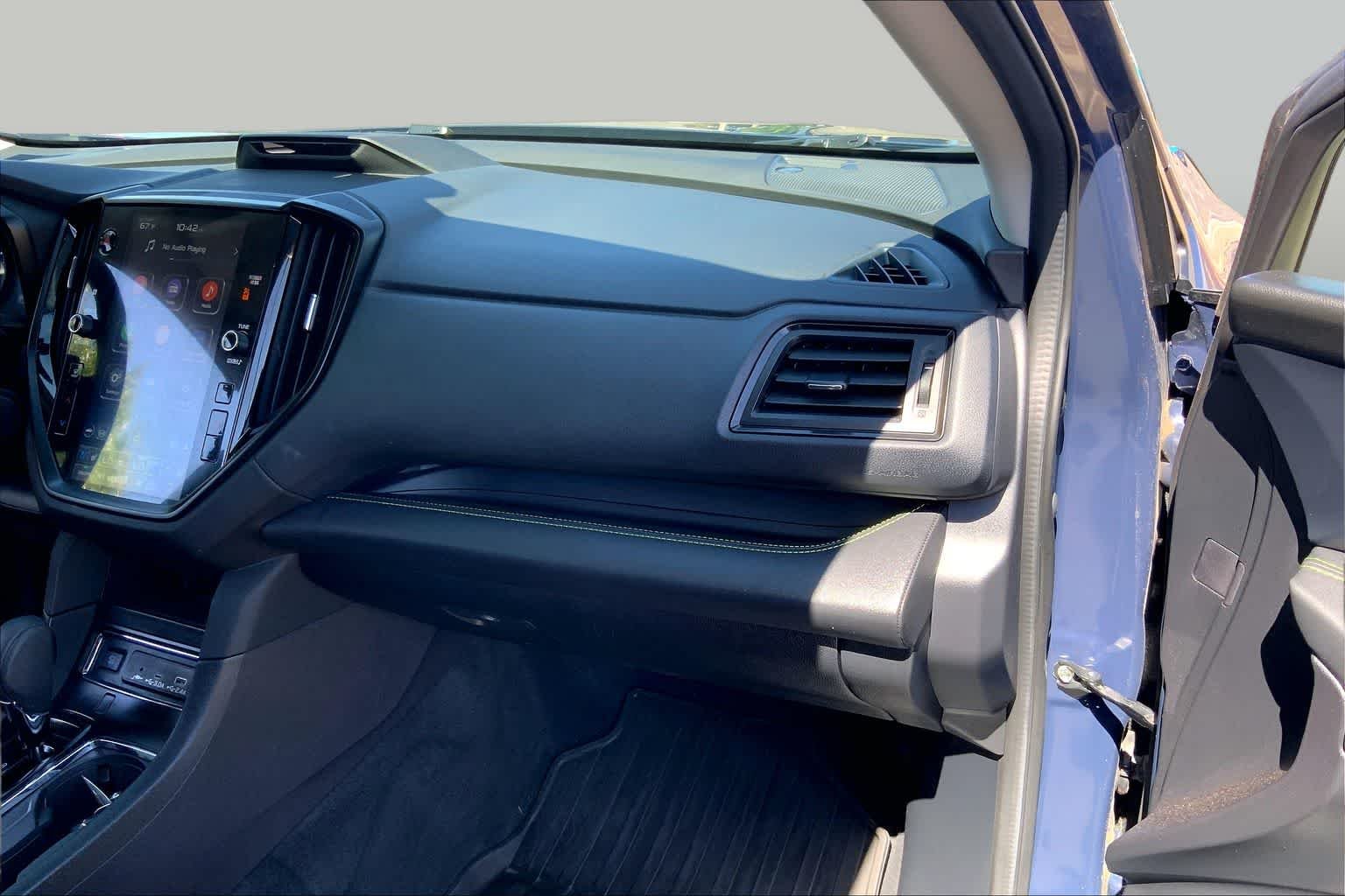 Used 2025 Cosmic Blue Pearl Subaru Onyx Edition Touring image 19