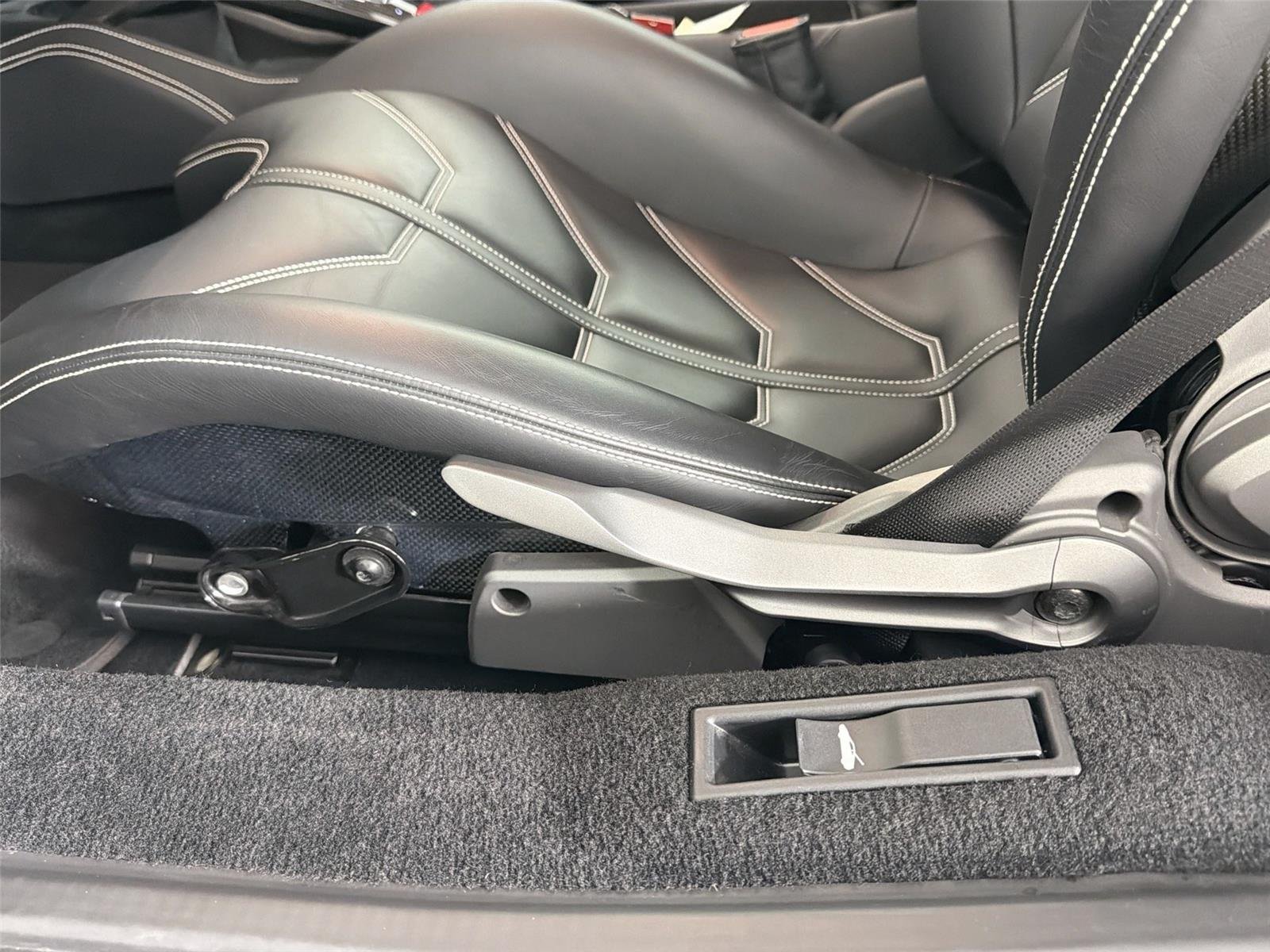 Used 2018 Bianco Avus Ferrari Base image 28
