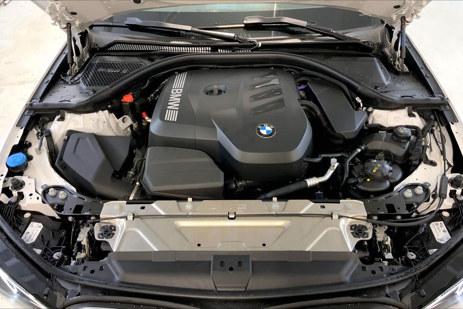 New 2026 Mineral White Metallic BMW 330i NA xDrive image 16