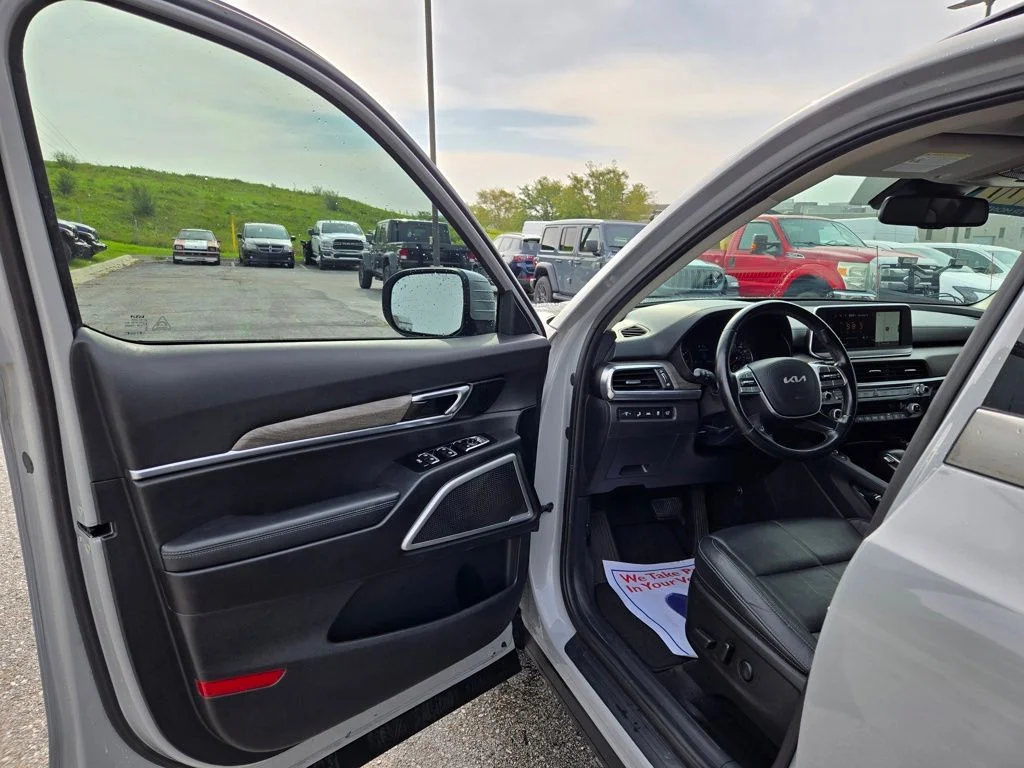 Used 2022 Gray Kia EX image 14