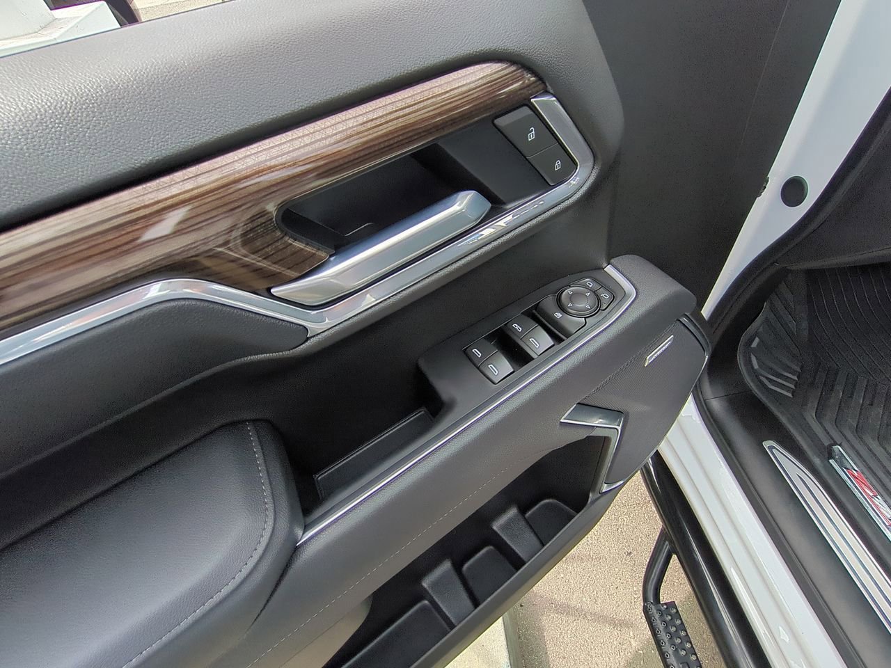2025 Chevrolet Silverado 1500 LT Trail Boss - Photo 23