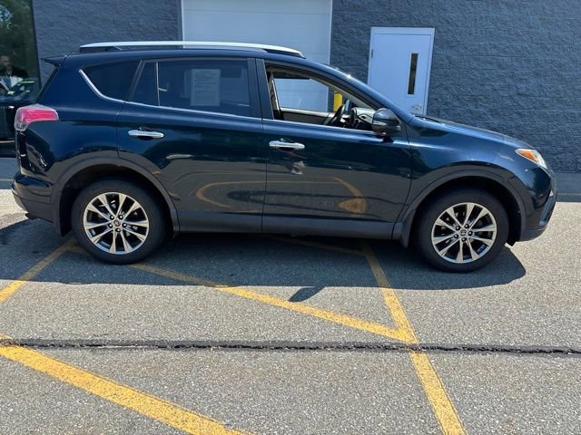 Used 2018 Aqua Toyota Limited image 4