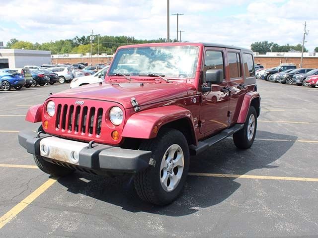 Used 2013 Jeep Wrangler Unlimited Sahara with VIN 1C4BJWEG0DL602402 for sale in North Olmsted, OH