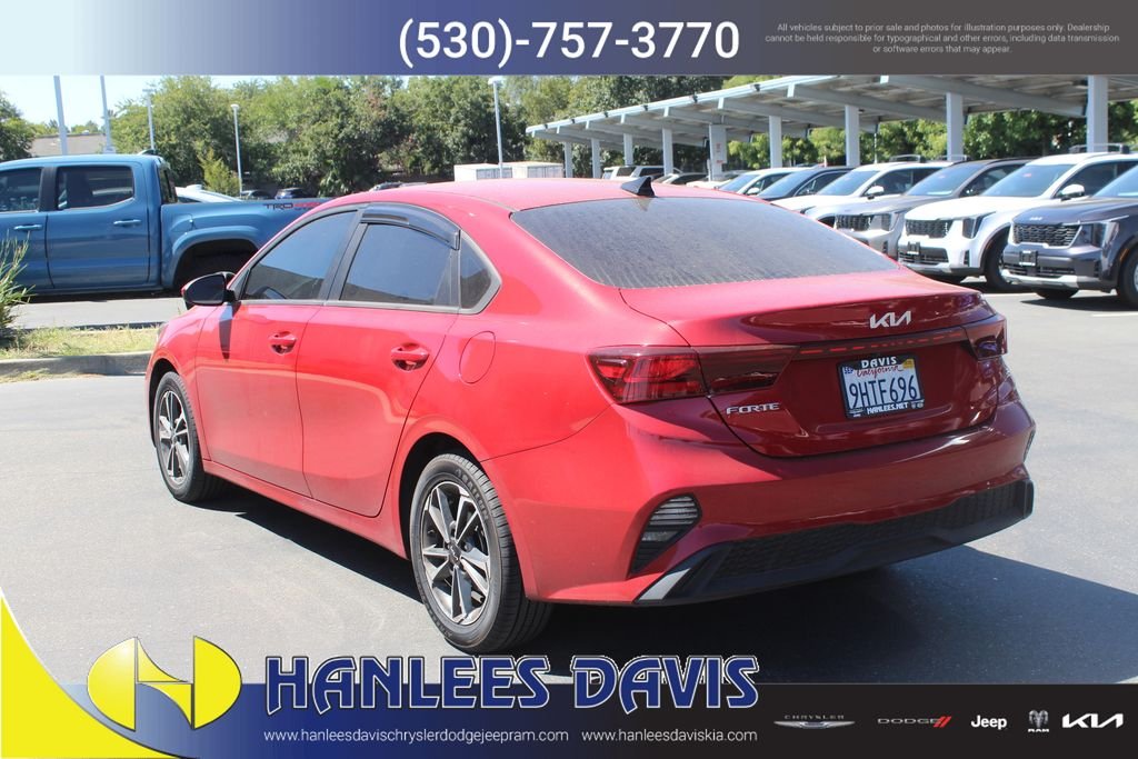 Used 2023 Red Kia LXS image 9