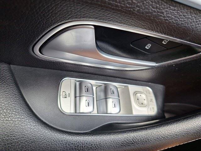 Used 2020 Polar White Mercedes-Benz GLE 350 image 22