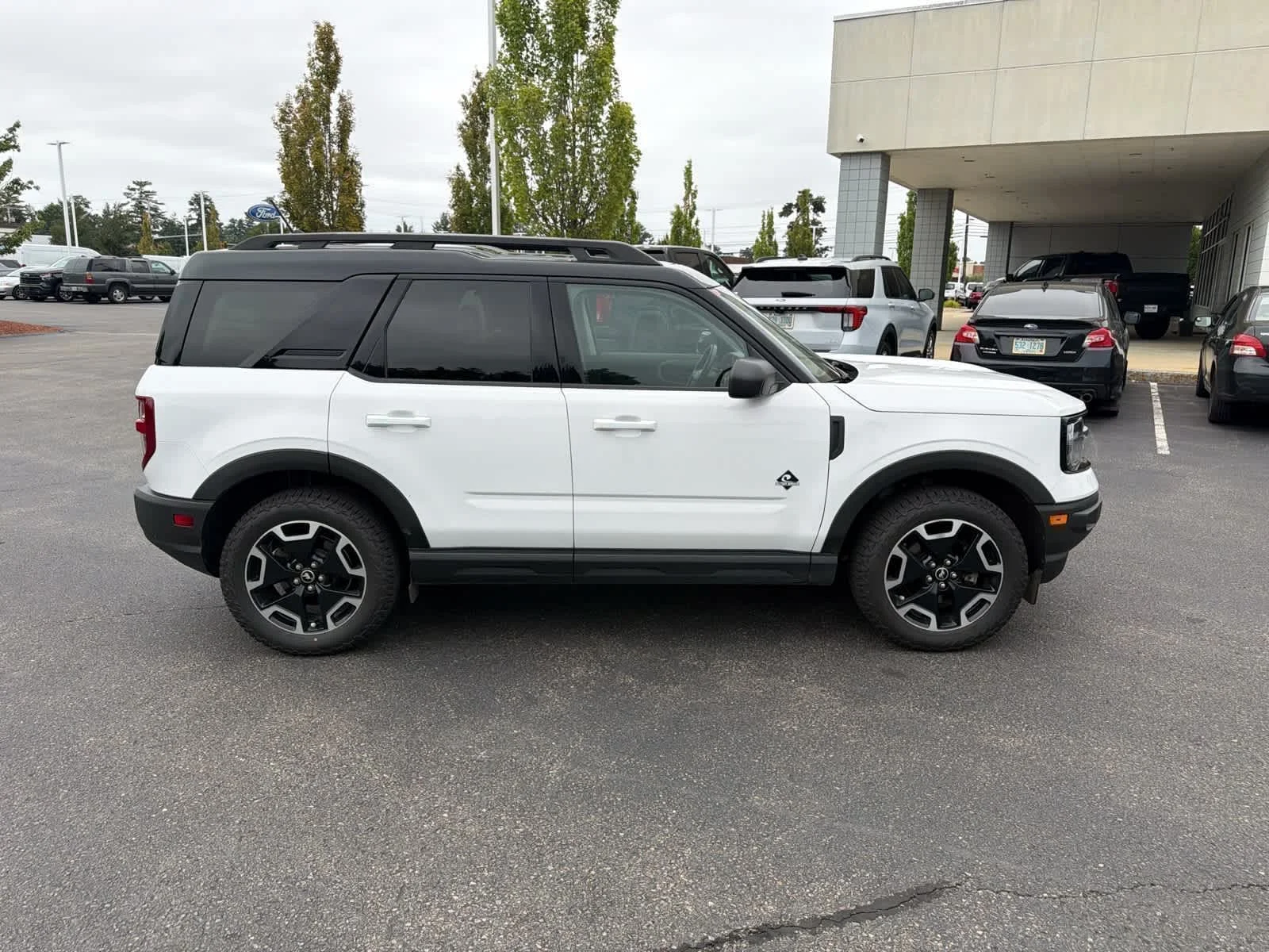 Used 2022 Oxford White Ford Outer Banks image 7