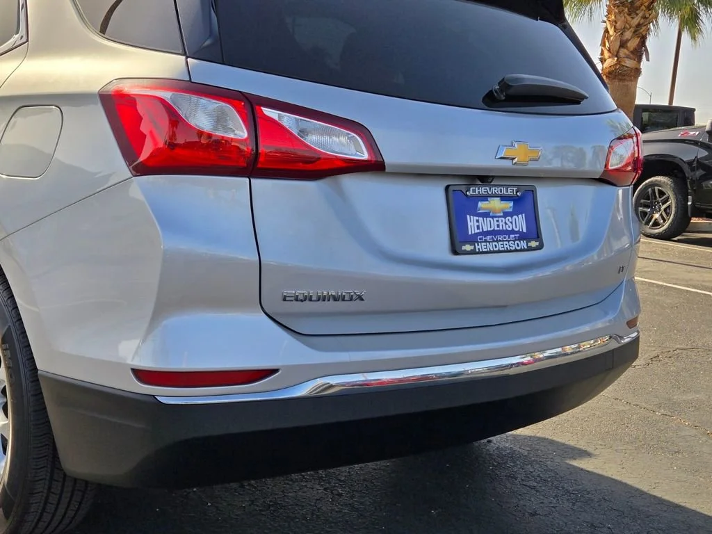 Used 2019 SILVER ICE METALLIC Chevrolet LT image 5