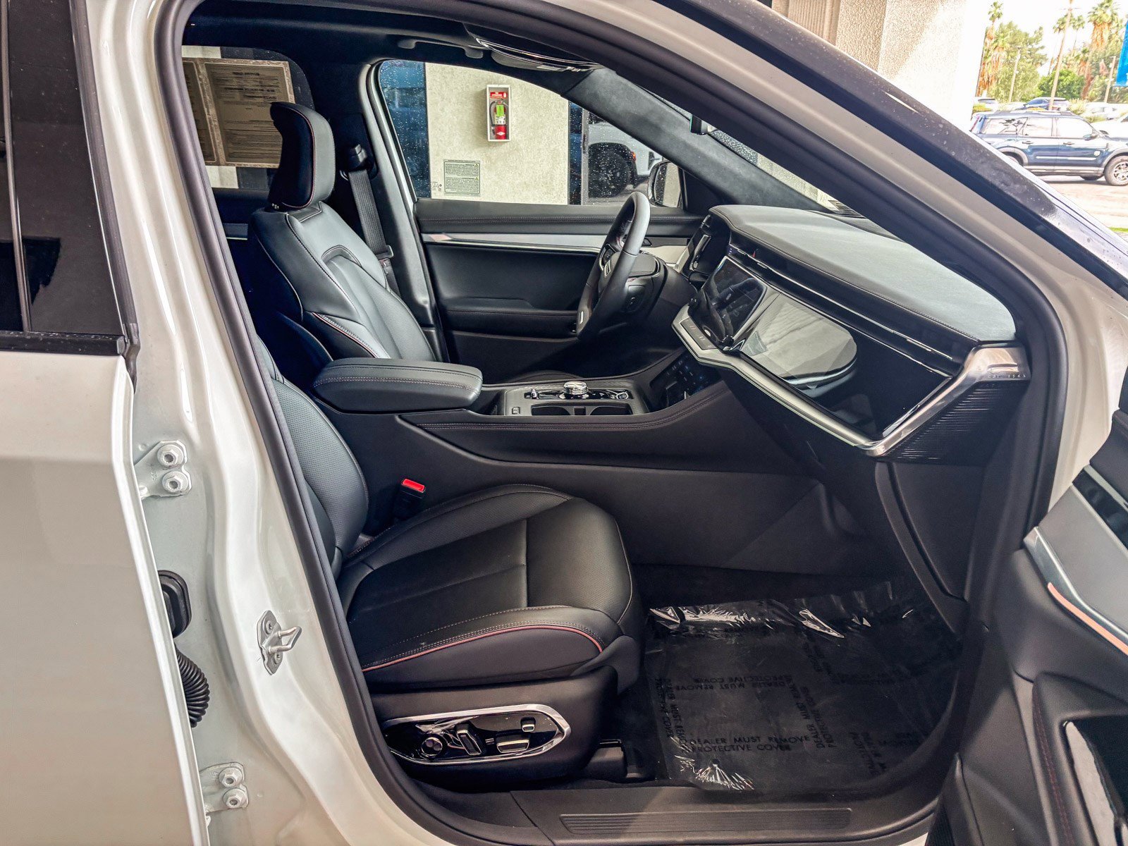 2024 Jeep Wagoneer S Launch Edition - Photo 14