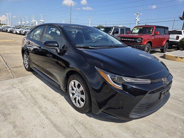 Used 2025 BLACK Toyota LE image 7