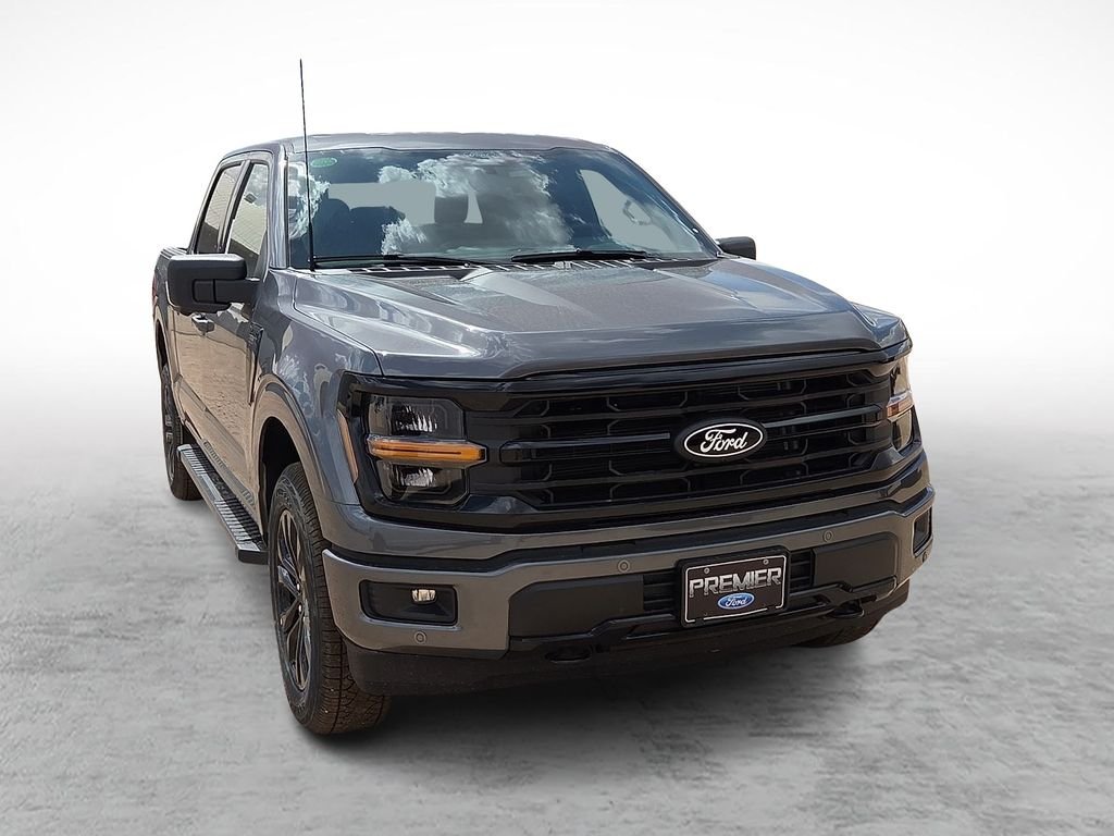New 2026 Carbonized Gray Metallic Ford XLT image 2