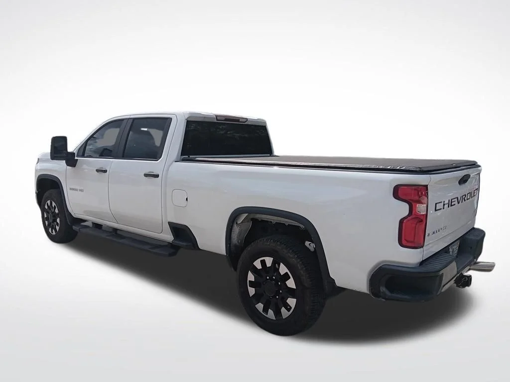 Used 2020 Summit White Chevrolet Custom image 2