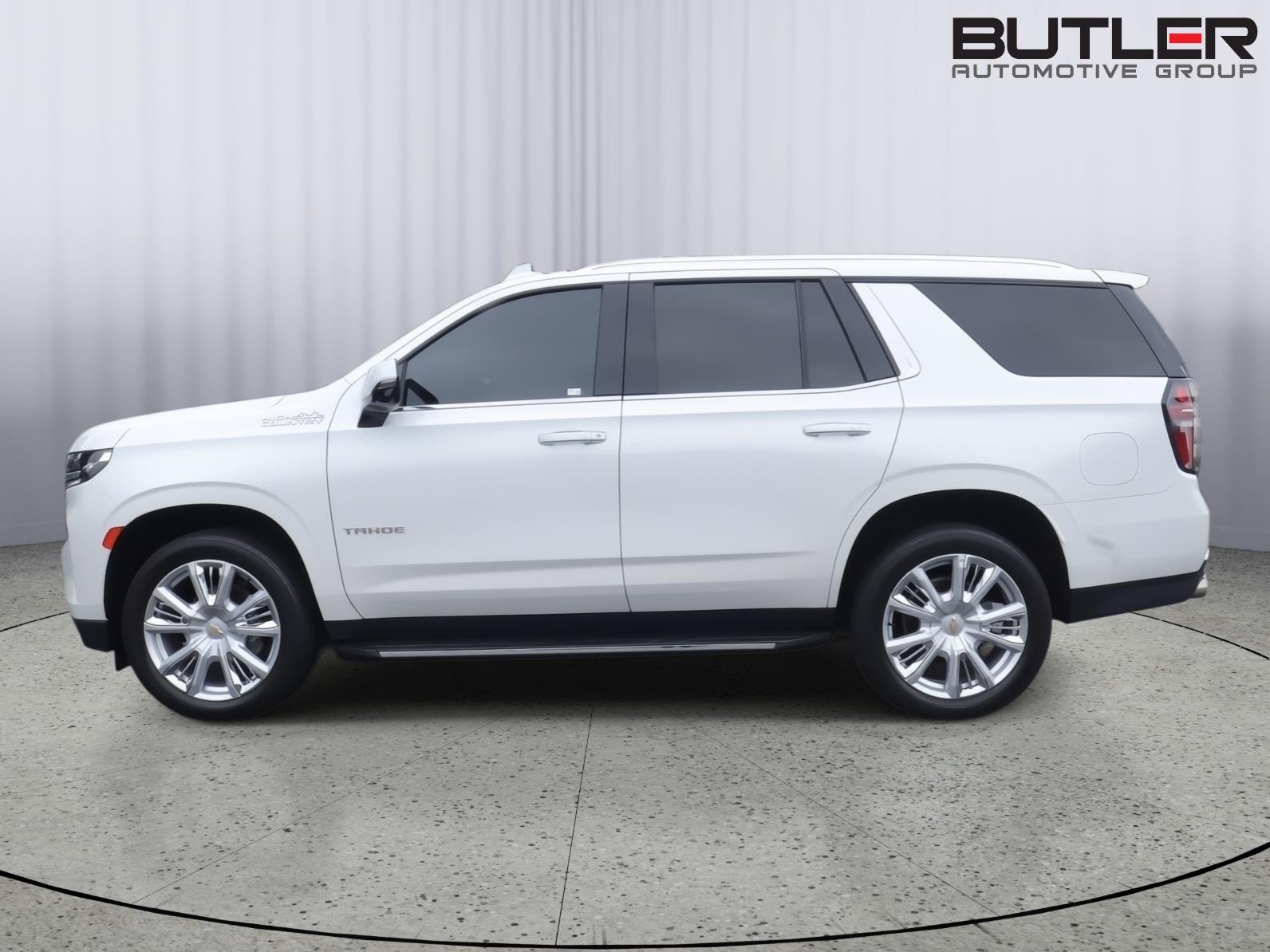 Used 2021 Iridescent Pearl Tricoat Chevrolet High Country image 4