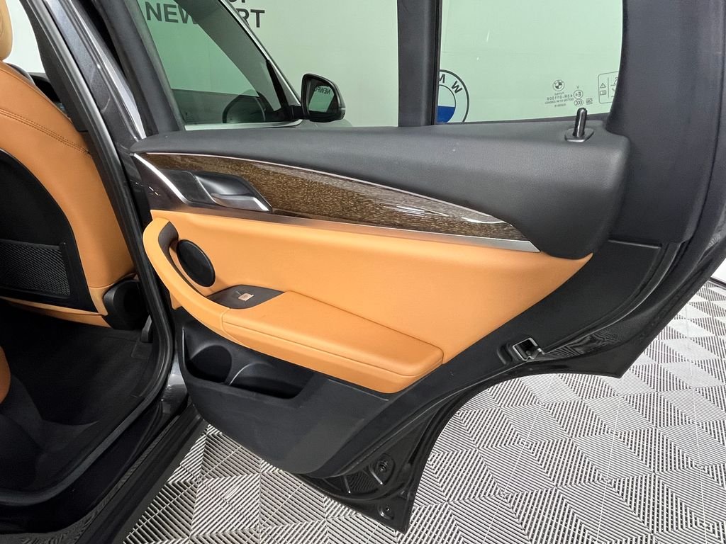 Used 2023 Gray BMW xDrive30i image 26
