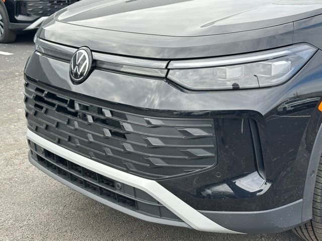 New 2026 Deep Black Pearl Volkswagen 2.0T S image 8