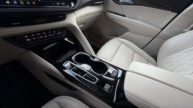Used 2023 White Frost Tricoat Buick Avenir image 14