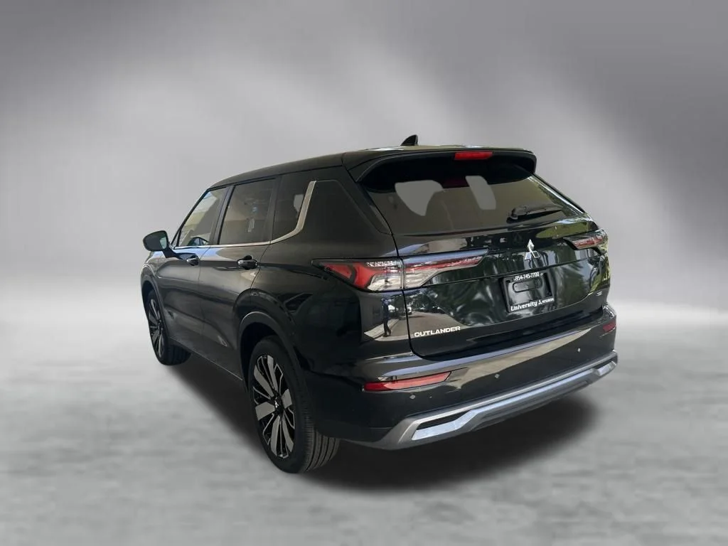 New 2026 Black Mitsubishi SE image 6