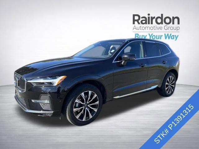 Used 2023 Onyx Black Metallic Volvo Plus Bright Theme image 3