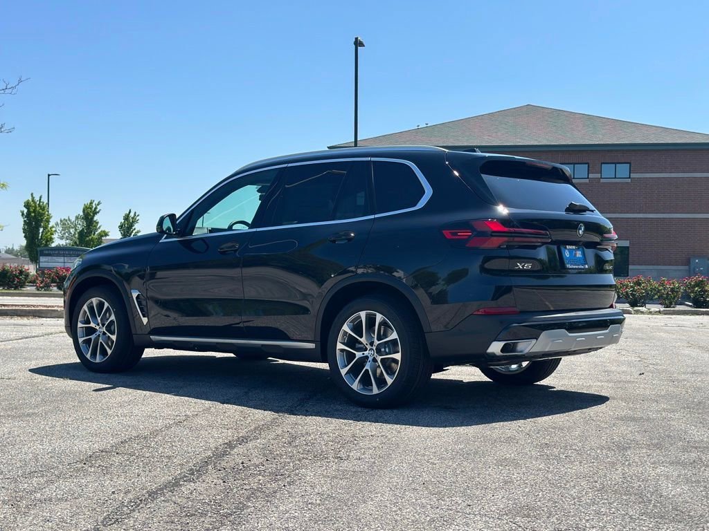 New 2026 Black Sapphire Metallic BMW xDrive40i image 5