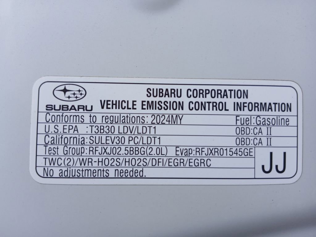 Used 2024 White Subaru  image 33