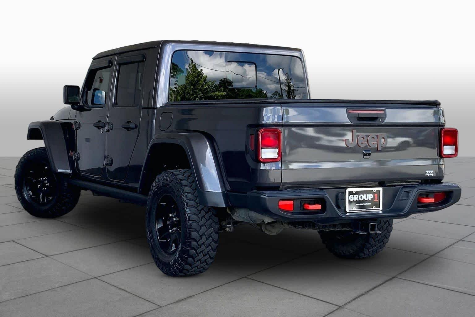 Used 2021 Granite Crystal Metallic Clearcoat Jeep Mojave image 12