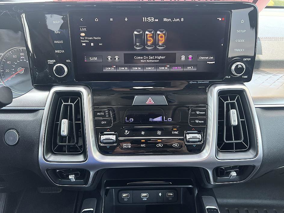 Used 2022 Snow White Pearl Kia EX image 25