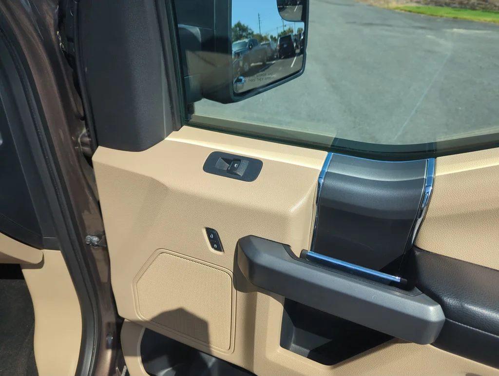 Used 2015  Ford XLT image 33