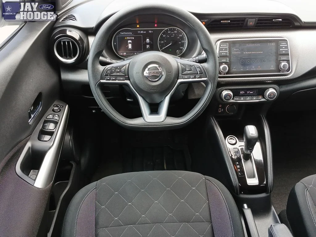 Used 2020 White Nissan SV image 15